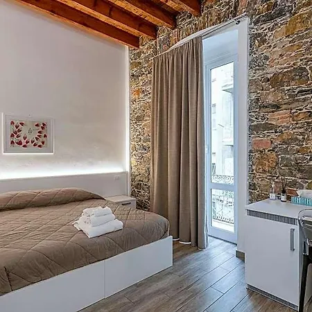 La Casa Di Mattia 4* 라스페치아