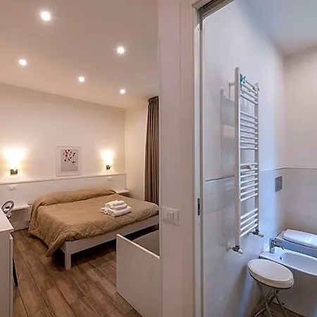La Casa Di Mattia B&B 라스페치아